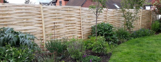 Cleft Chestnut lath panels make for a softer screen Cleft Chestnut lath panels make for a softer screen
