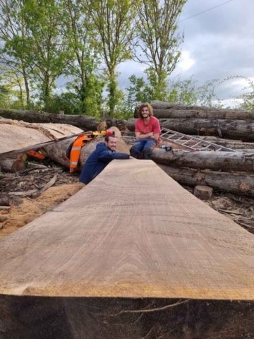 Milling back at the yard.... Sawmilling at the yard