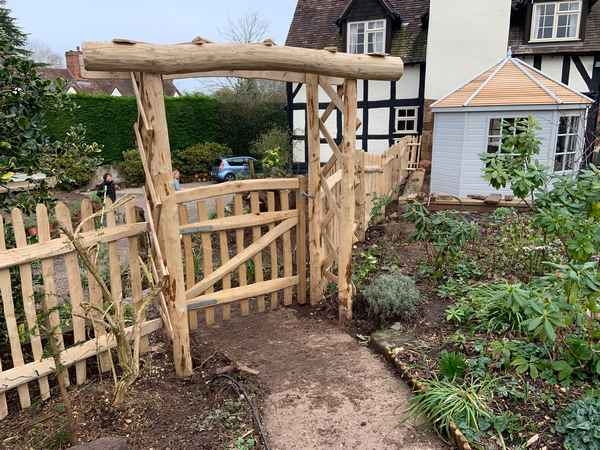 7 Cleft Chestnut rose arch, gate and picket fence 7 Cleft Chestnut rose arch, gate and picket fence