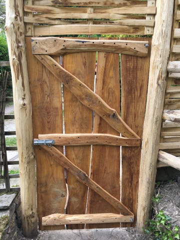 Rustic gate with lath panel above - back Rustic gate with lath panel above