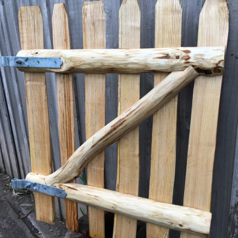 Cleft Chestnut Wicket gate Rustic Cleft Chestnut Wicket gate