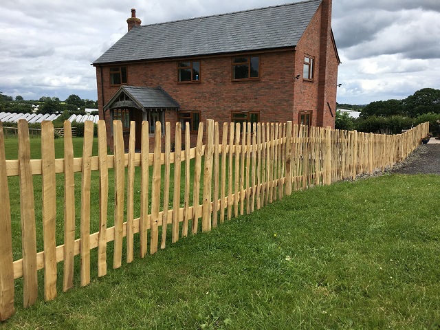 029 Cleft Chestnut picket fencing Rustic Cleft Chestnut picket fencing in Herefordshire