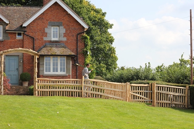 008 Mortise framed picket fencing with hand rail Mortise framed picket fencing with hand rail