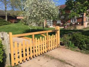 Sawn Oak and cleft Chestnut Midlands gate