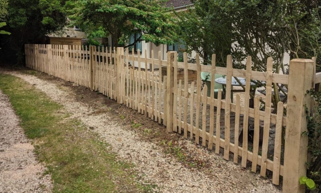 Sawn and cleft staggered height Chestnut picket fencing Sawn and cleft staggered height Chestnut picket fencing