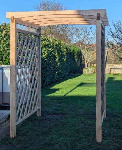 Tarrington Arch Arch with sawn trellis panels