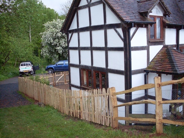 001 Cleft Chestnut mortise framed post and rail with picket fencing and wicket gate 001 Cleft Chestnut mortise framed post and rail with picket fencing and wicket gate