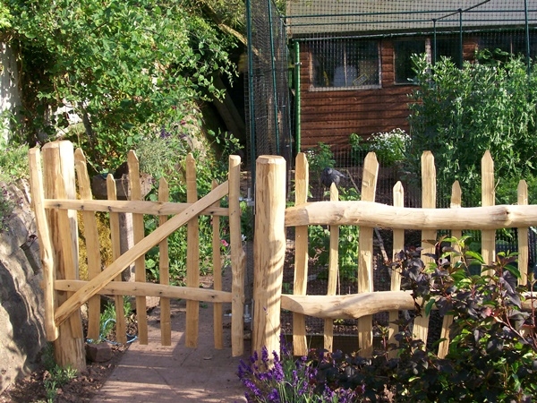 Wicket gate with picket fencing Cleft Chestnut Wicket gate with picket fencing