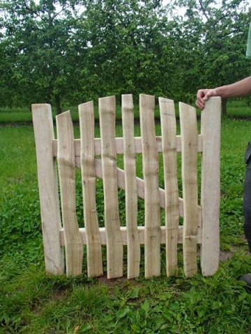 Sawn Oak and Cleft Chestnut Avenbury gate with arch top Rustic Sawn Oak and Cleft Chestnut Avenbury gate with arch top